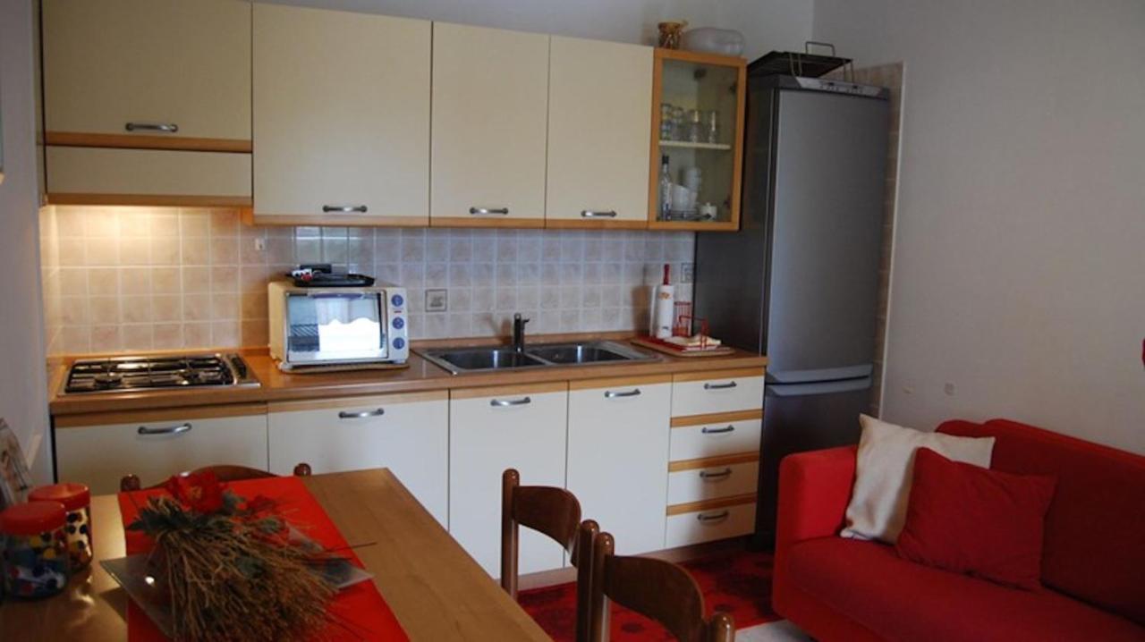 Comfy With Balcony And Ac Apartment